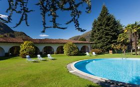 Hotel Garni Elena, Pool&Garden
